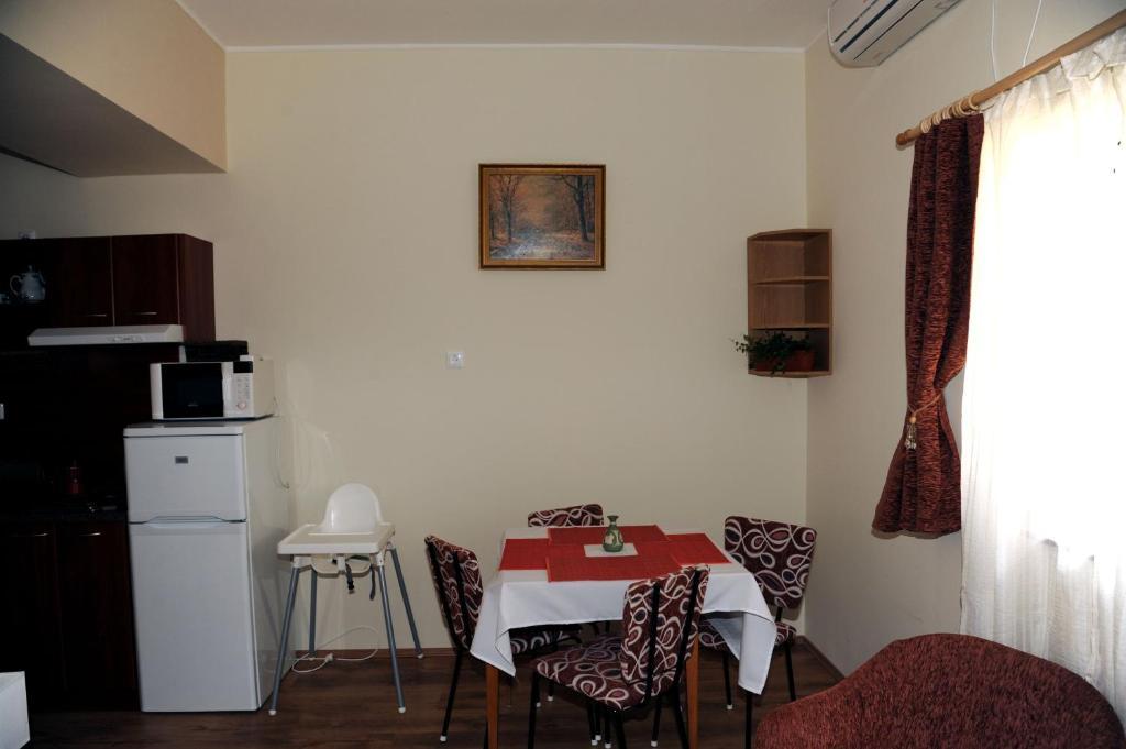 Arany Szolo Wellness Apartmanhaz Hévíz Δωμάτιο φωτογραφία