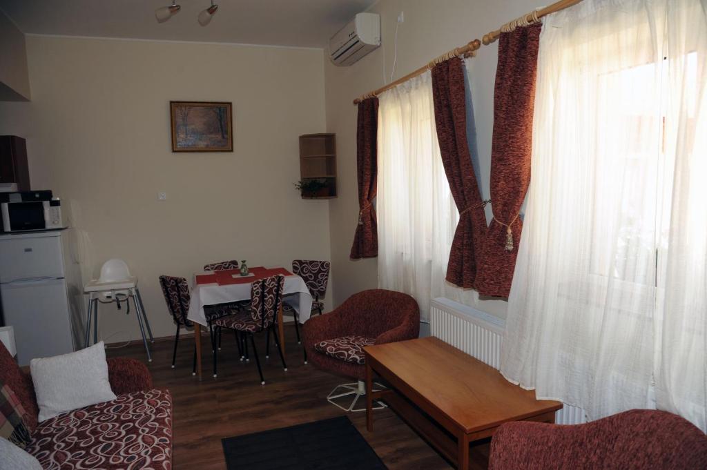 Arany Szolo Wellness Apartmanhaz Hévíz Δωμάτιο φωτογραφία
